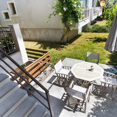 Apartment Irida
